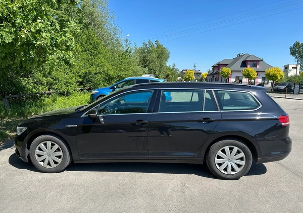 Volkswagen Passat cena 64900 przebieg: 239000, rok produkcji 2017 z Kock małe 56
